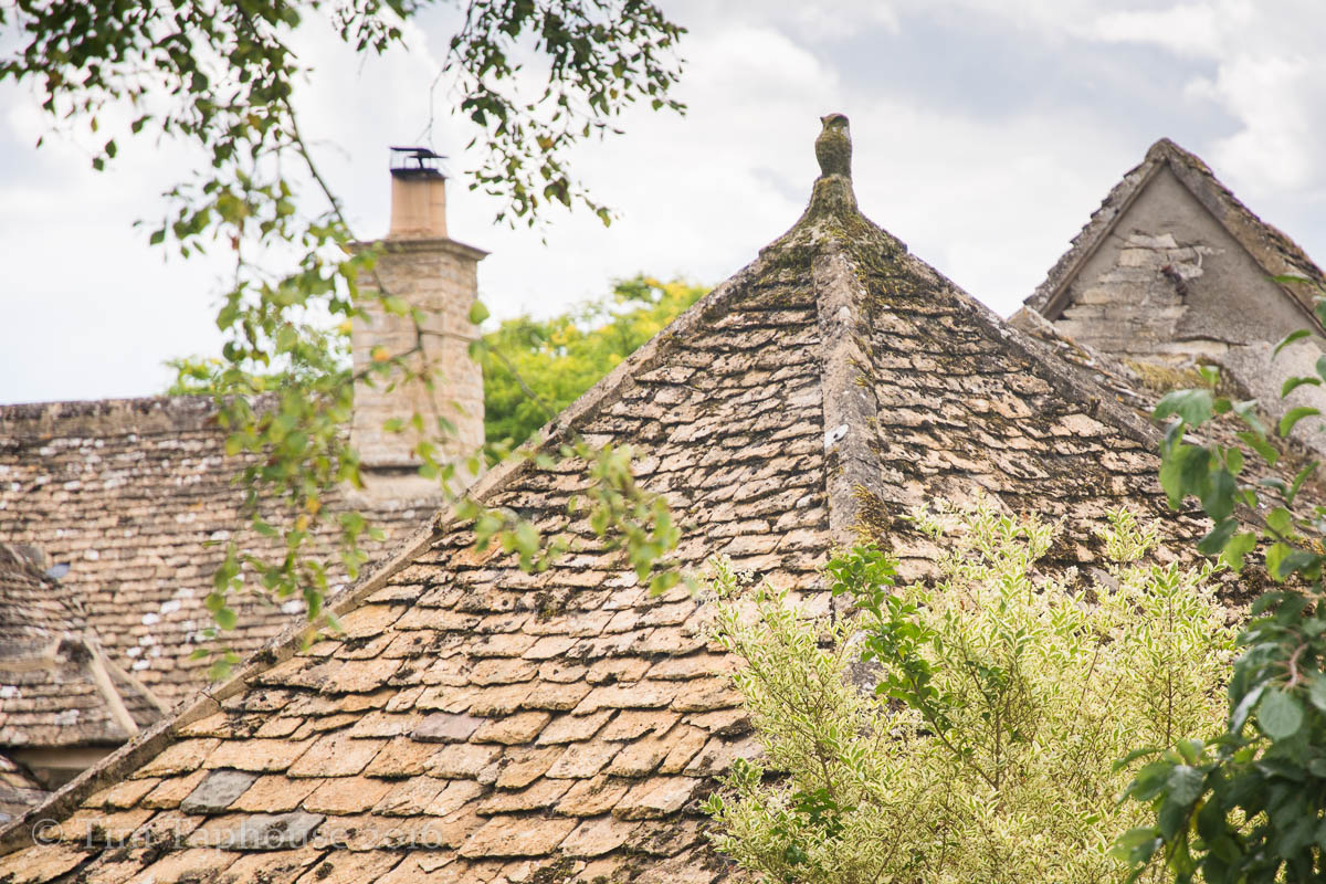 Cotswold stone roof, Alderley 
